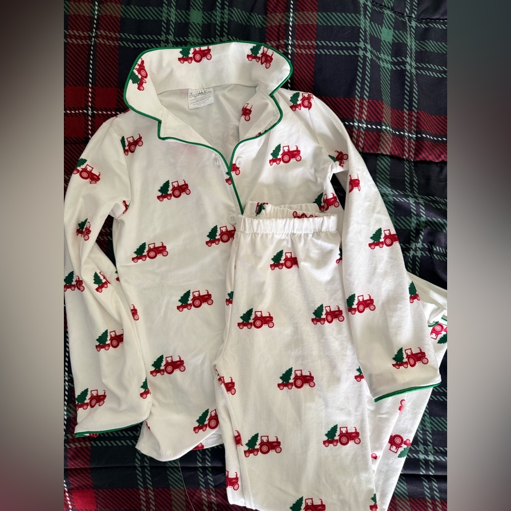 Sugar Bee Kids Christmas Pajama red tractor Set Size Kids Youth 12 large